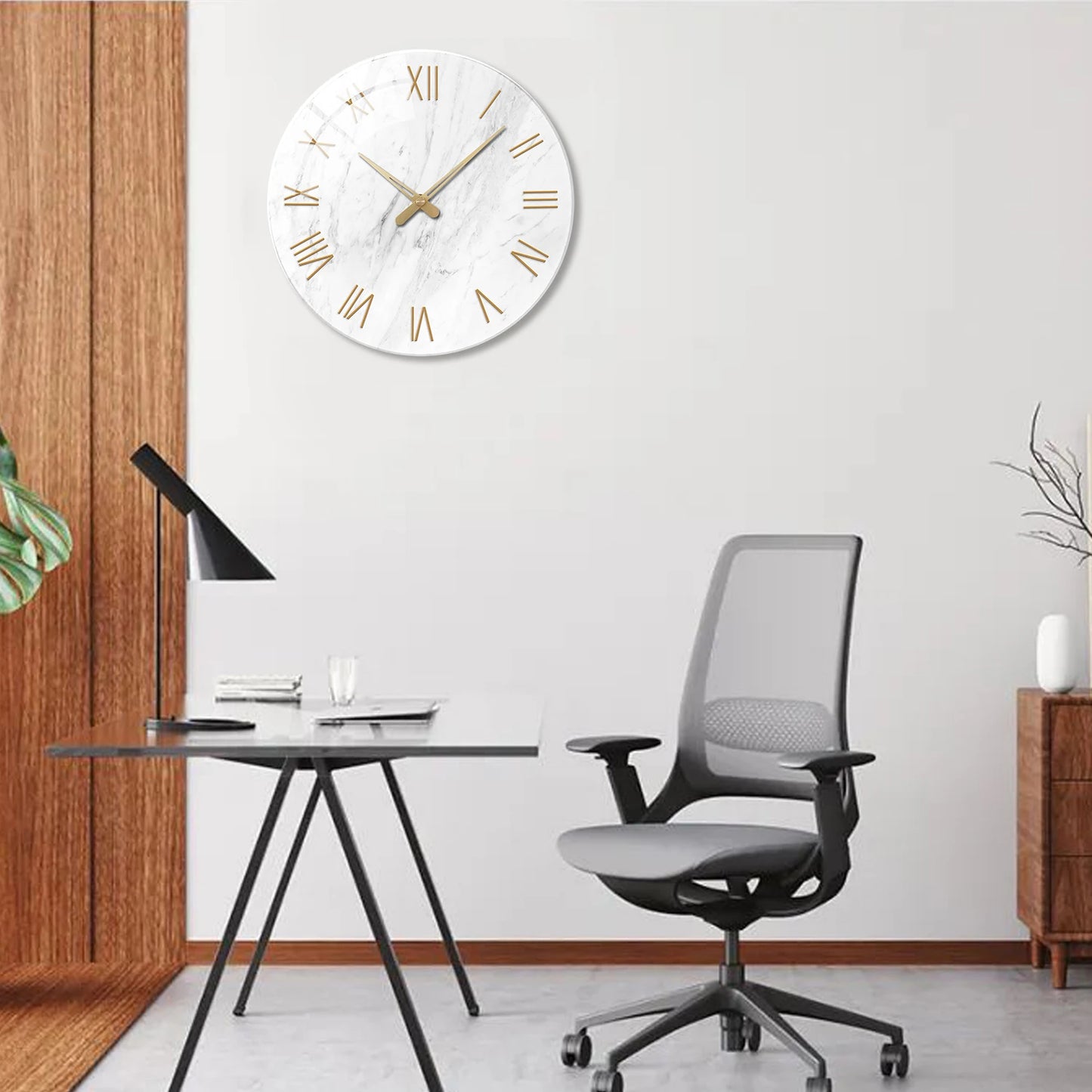 Horloge Murale en Verre - Design Marbre Blanc et Chiffres Romains